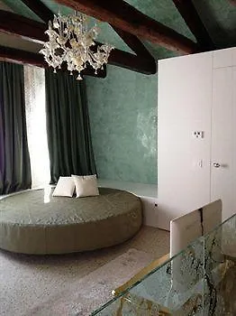 Dogi Suites Venecia Italia